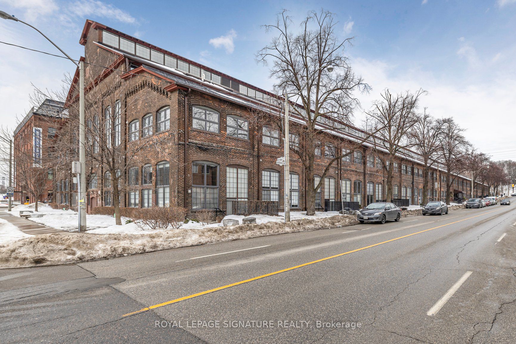 1100 Lansdowne Ave #319 - Toronto W02 - Dovercourt-Wallace Emerson-Junction