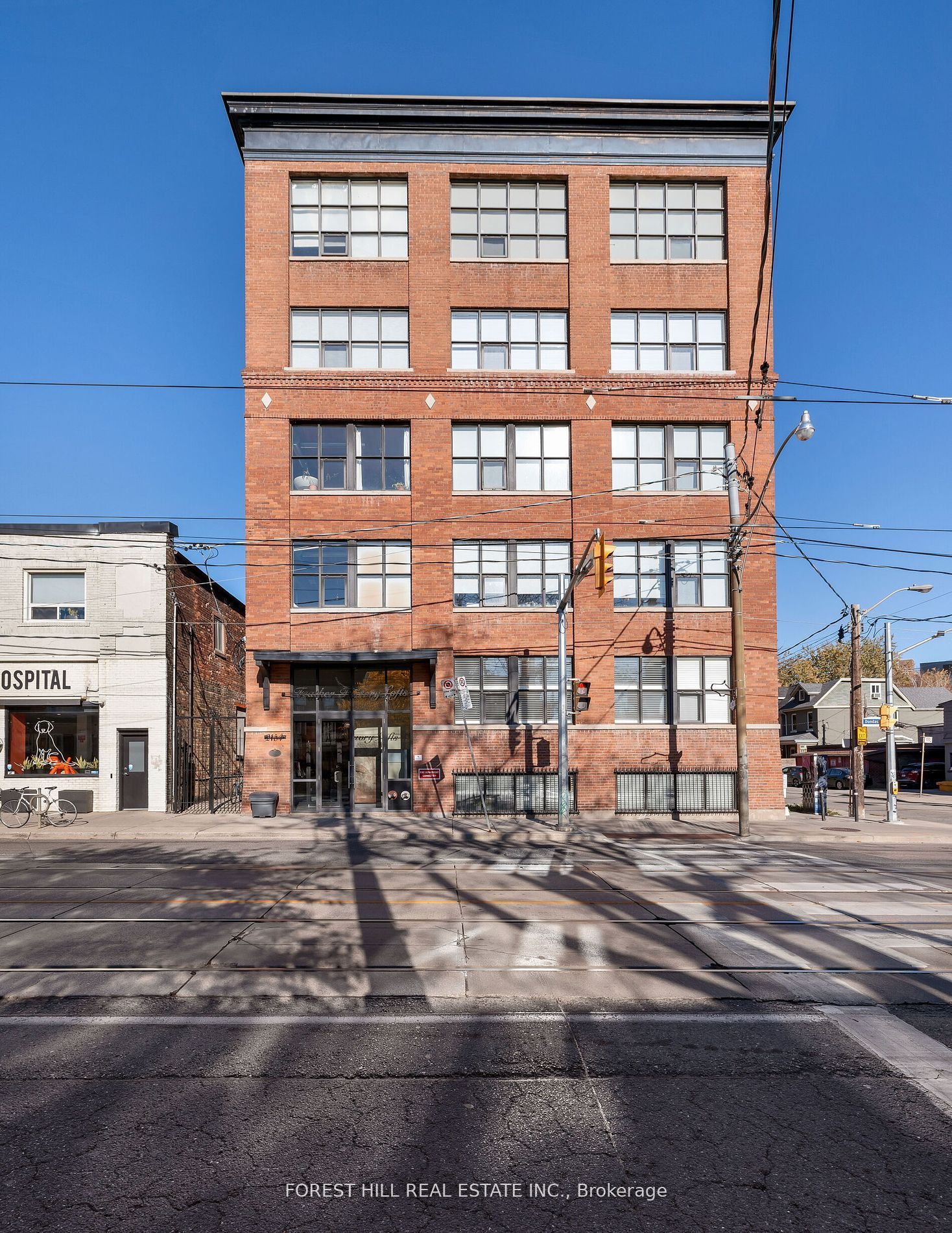 2154 Dundas St #105 - Toronto W01 - Roncesvalles