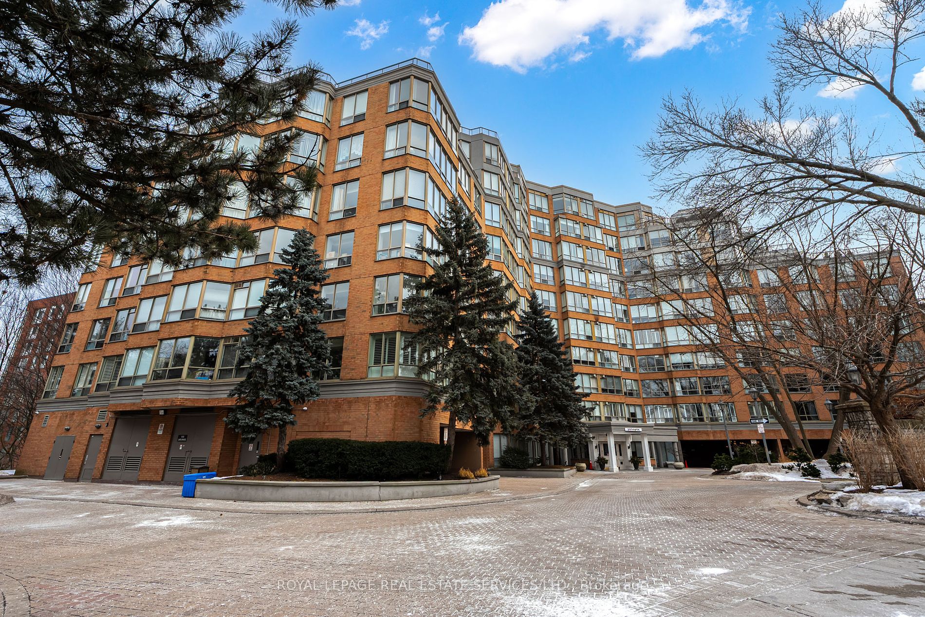 1 Ripley Ave #203 - Toronto W01 - High Park-Swansea