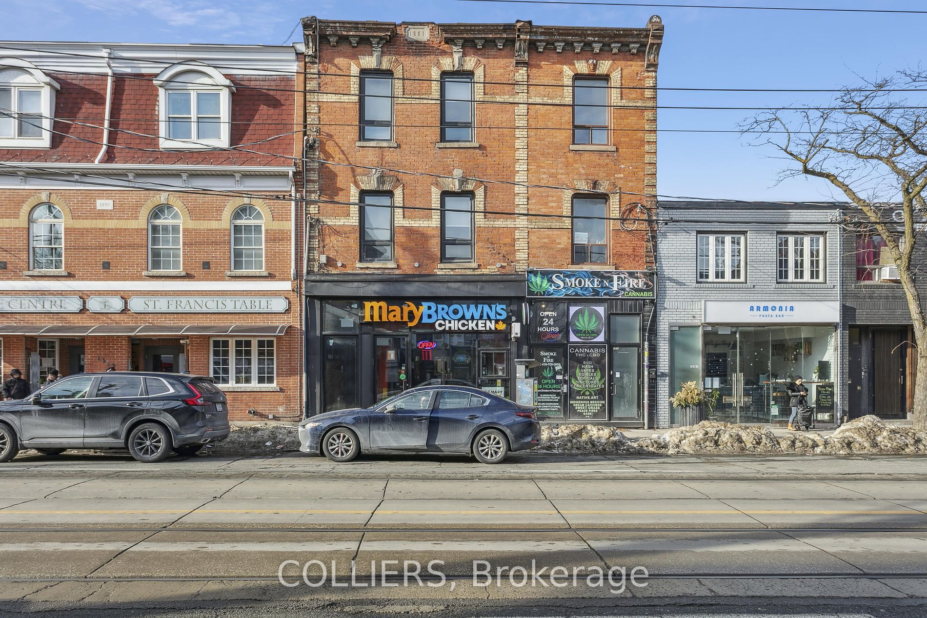 1320 Queen St - Toronto W01 - Roncesvalles
