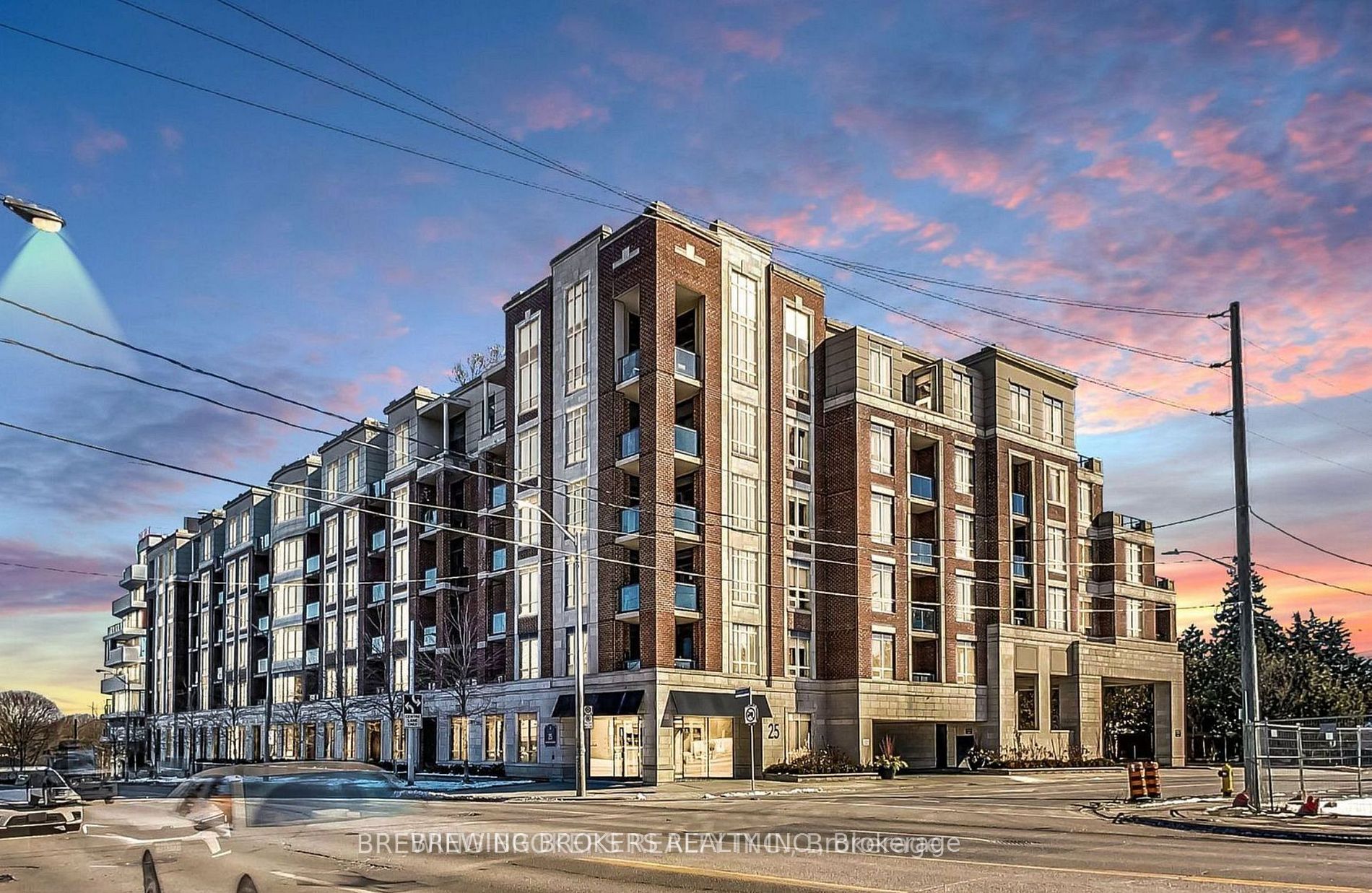 25 Earlington Ave #114 - Toronto W08 - Kingsway South