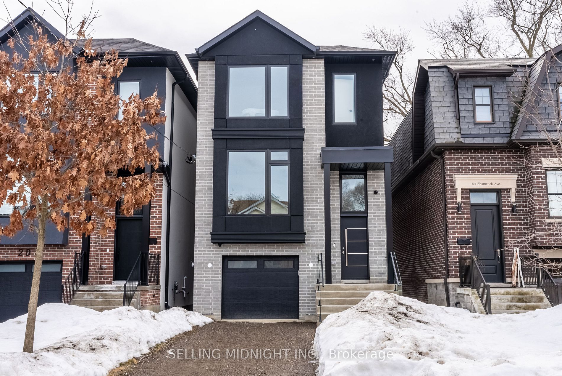 2E Shamrock Ave - Toronto W06 - Long Branch
