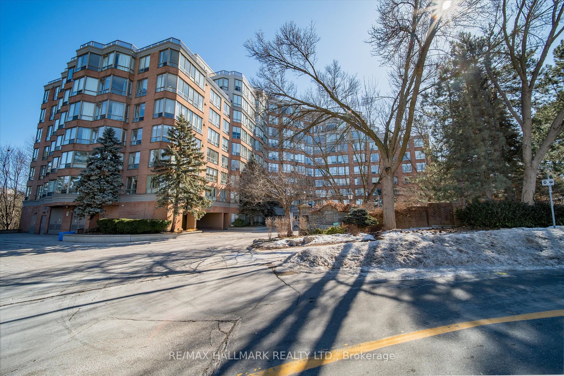 1 Ripley Ave #116 - Toronto W01 - High Park-Swansea