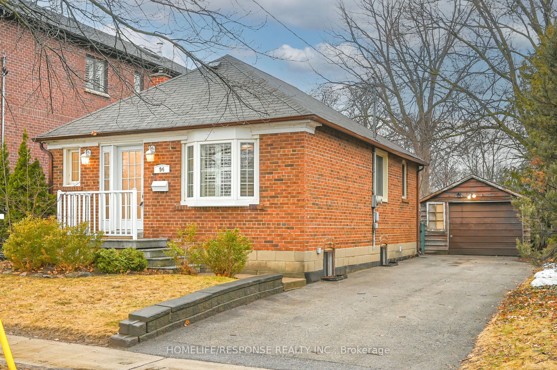 94 YORKVIEW Dr - Toronto W07 - Stonegate-Queensway