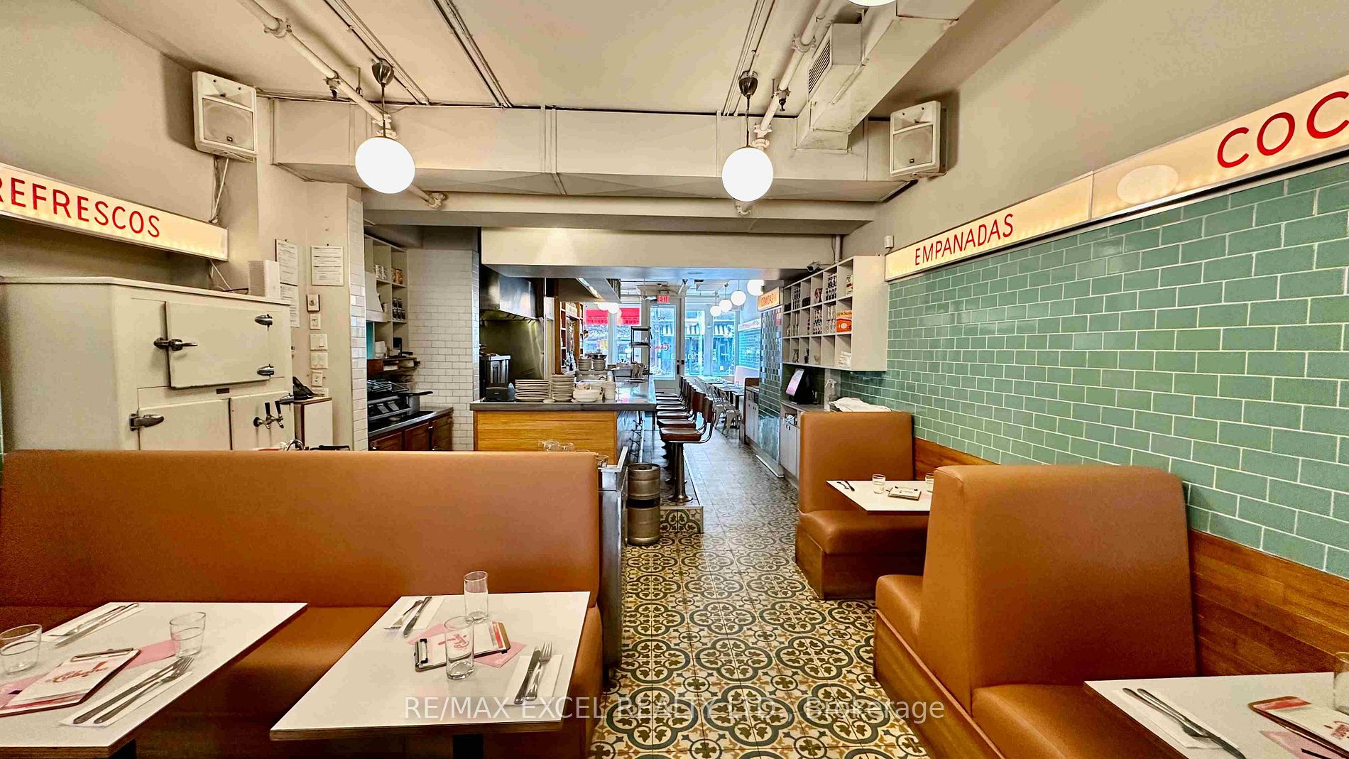 392 Roncesvalles Ave - Toronto W01 - Roncesvalles