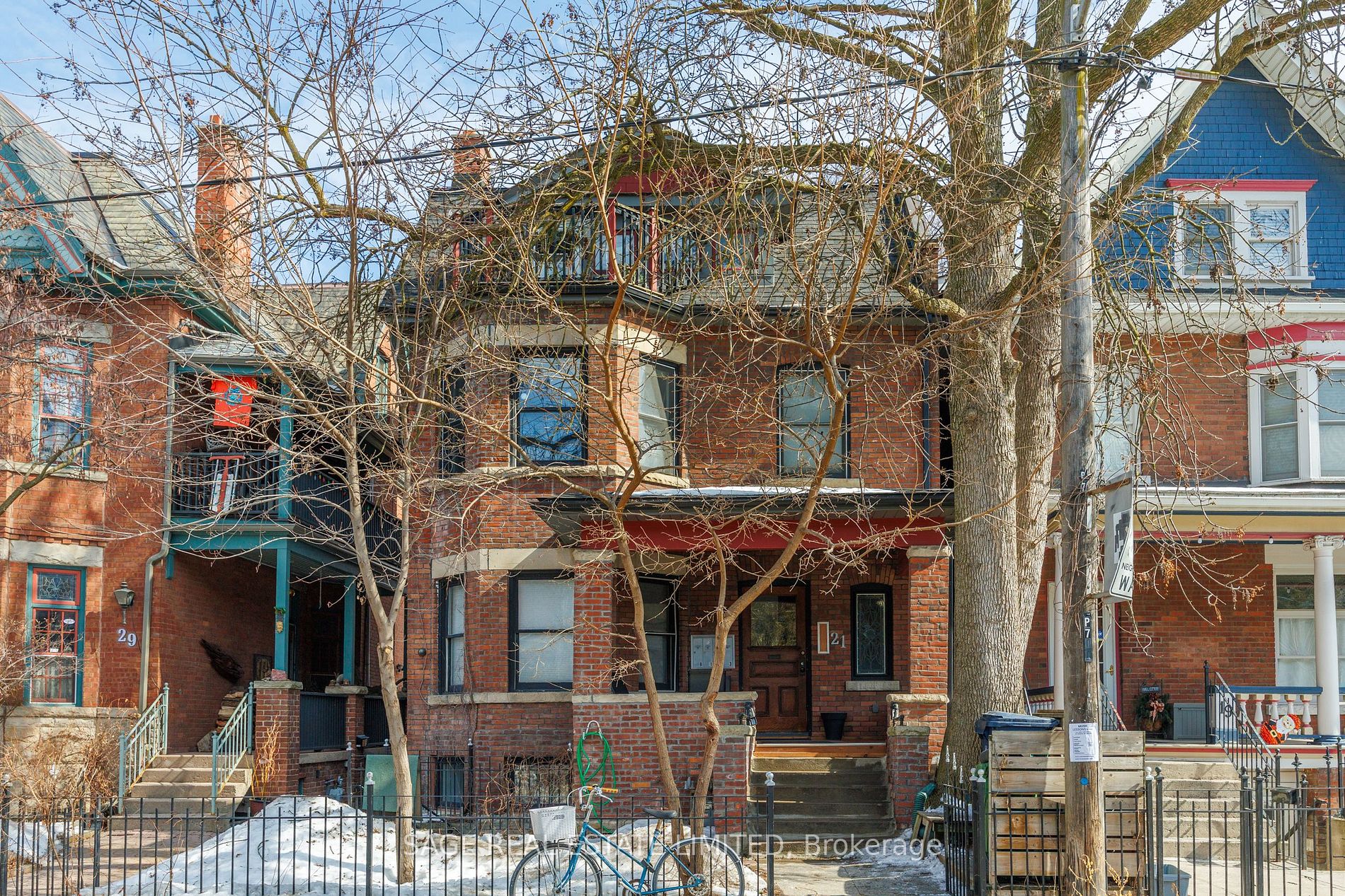 21 Macdonell Ave - Toronto W01 - Roncesvalles