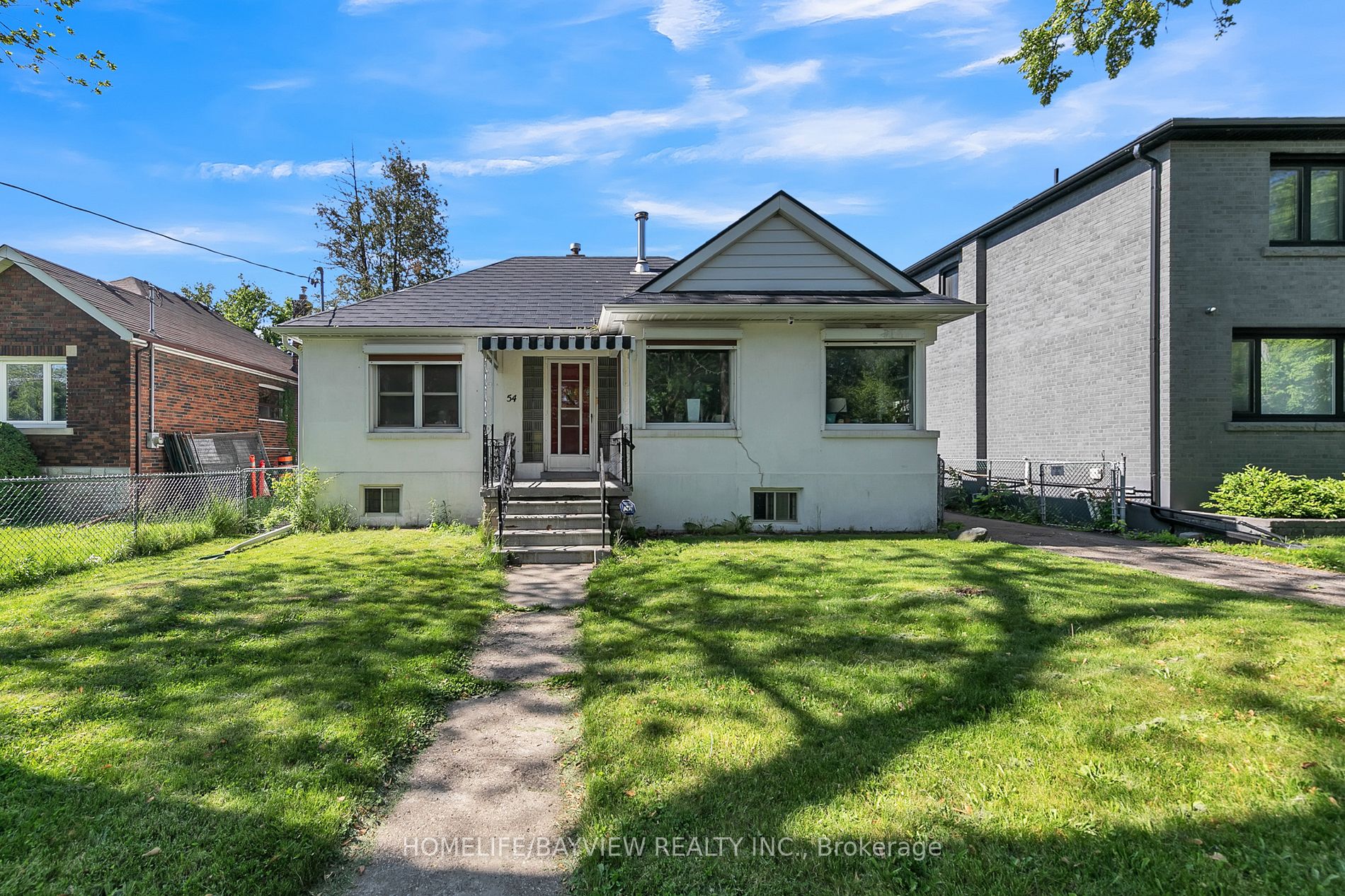 54 Ash Cres - Toronto W06 - Long Branch