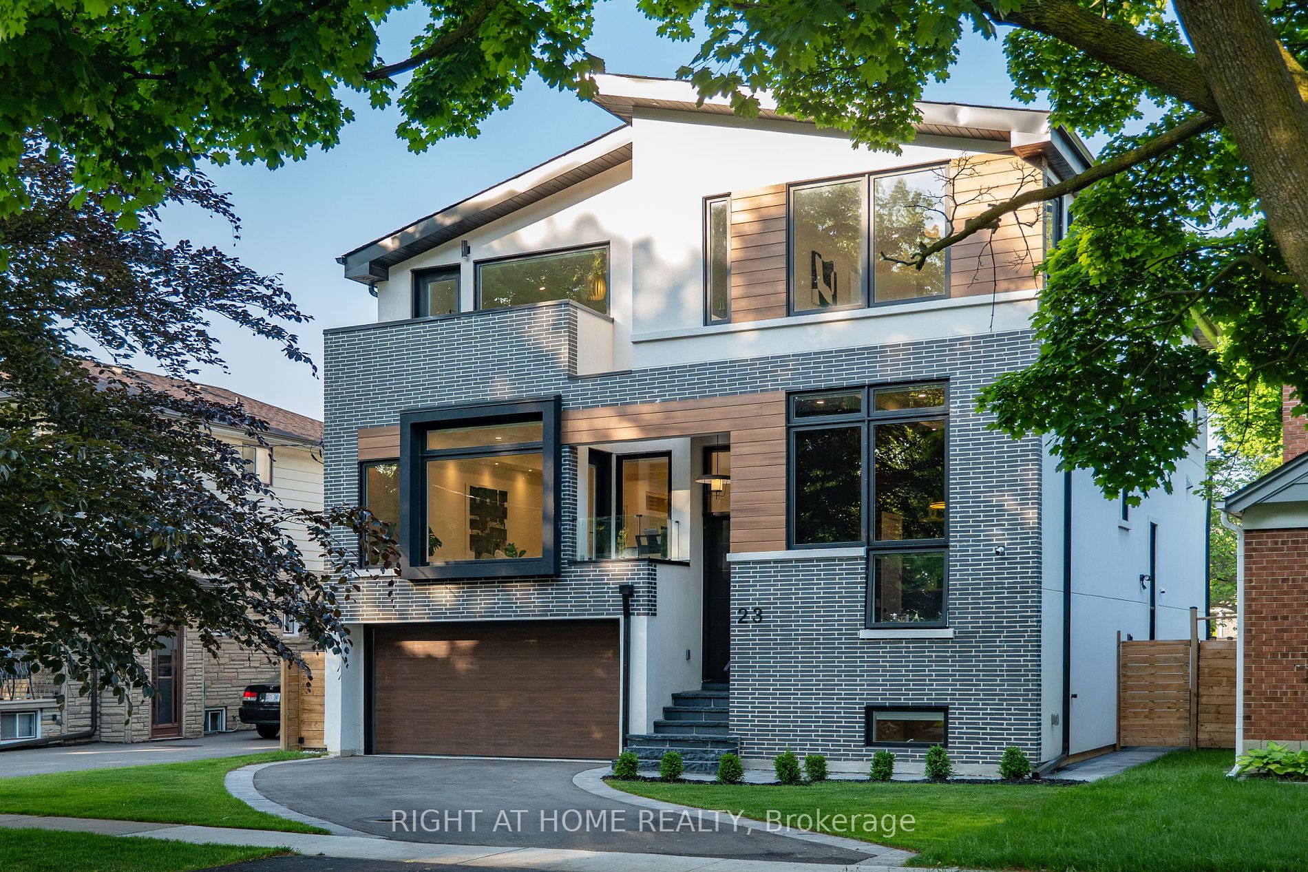 23 Chartwell Rd - Toronto W07 - Stonegate-Queensway