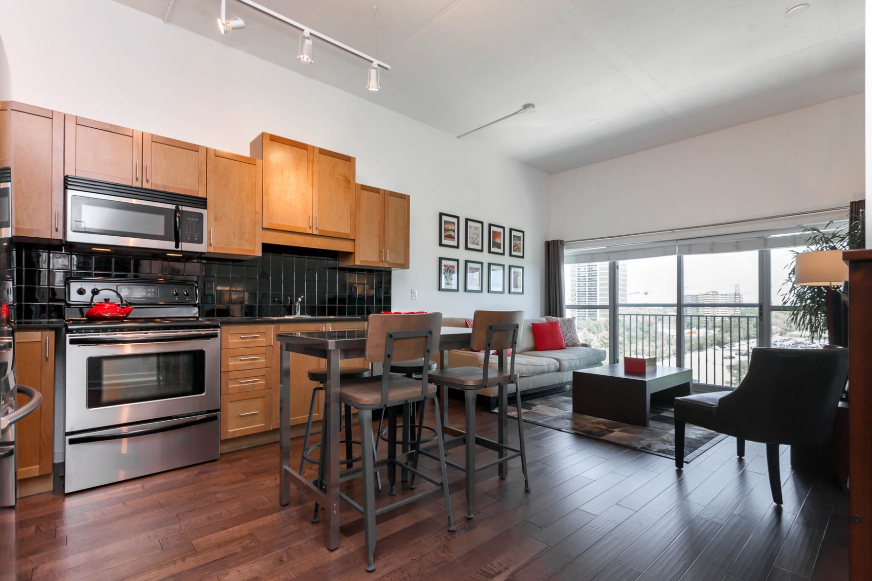 2 Fieldway Road 602 West Toronto Islington and Bloor