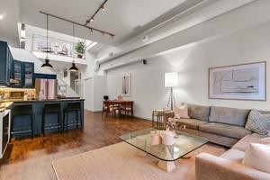 287 richmond st e #302 13webormls8_010_living room