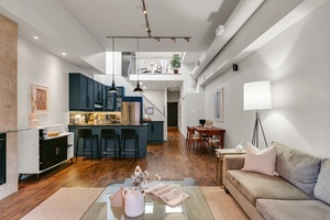 287 richmond st e #302 14webormls8_011_living room