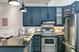 287 richmond st e #302 23webormls15_011_kitchen