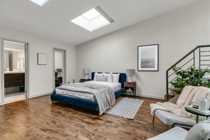 287 richmond st e #302 29webormls26_015_primary bedroom