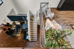 287 richmond st e #302 36webormls26_022_primary bedroom