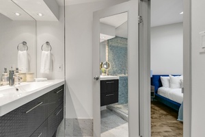 287 richmond st e #302 39webormls27_016_master ensuite