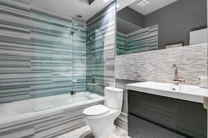 287 richmond st e #302 40webormls44_003_bathroom