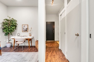 287 richmond st e #302 8webormls5_006_entry