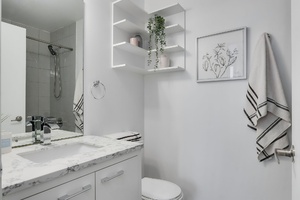 View 26webormls27_001_master ensuite 26webormls27_001_master ensuite