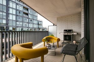 046_balcony