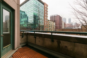 30webormls47_003_balcony