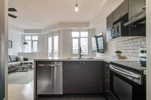 500 richmond street west 2
