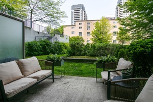 31webormls77_003_patio
