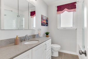 29webormls44_001_bathroom