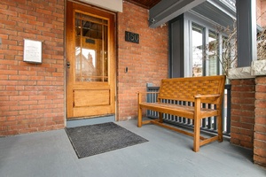 5webormls3_001_porch