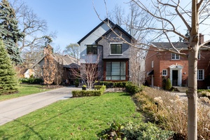 17 Langmuir Crescent - West Toronto - Old Mill