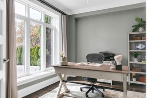 37webormls18_002_office