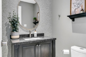 39webormls20_001_powder room