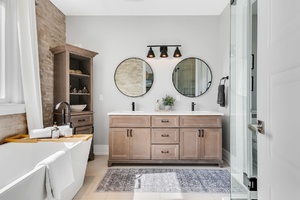 48webormls27_002_master ensuite