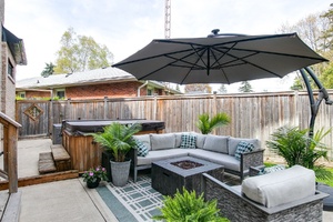 74webormls74_010_backyard