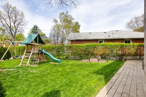 80webormls74_016_backyard