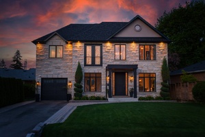 19 Duncairn Drive - Toronto - Princess-Rosethorn