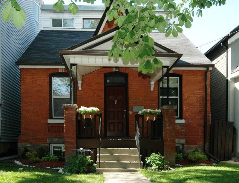 20 Garden Avenue West Toronto Roncesvalles