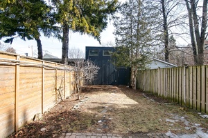 54webormls74_004_backyard