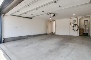 62webormls75_002_garage