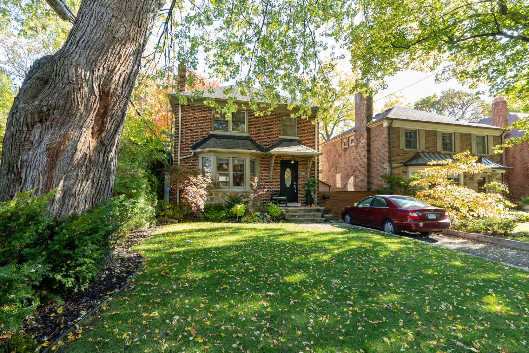 29 Princeton Road West Toronto The Kingsway