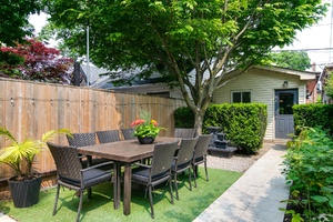 63webormls74_006_backyard