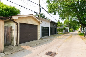 71webormls76_001_alley