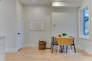 029_breakfast area
