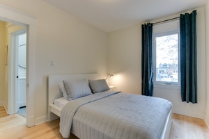036_second bedroom